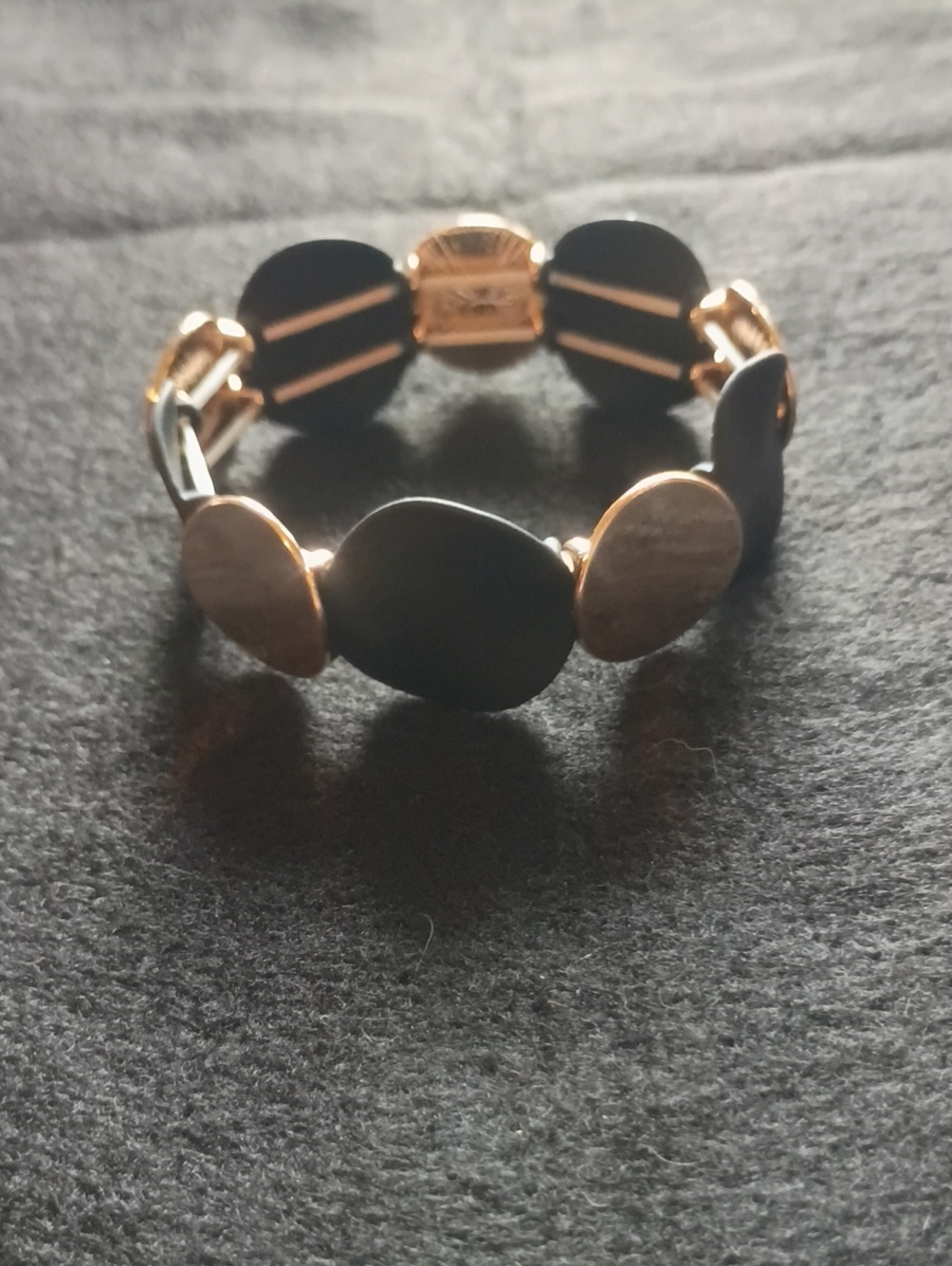 SHEIN Black and Gold Oval Disc Stretch Bracelet
